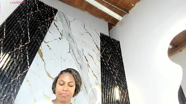 ebony hot1 online show from 10.28.25