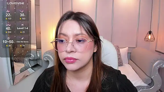 Lanna18 online show from 09.23.25