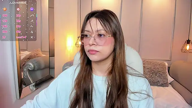 Lanna18 online show from 10.17.25