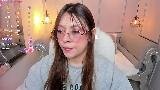 Lanna18 online show from 10.22.25