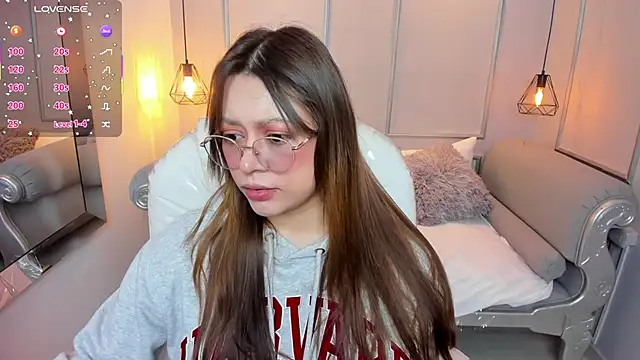 Lanna18 online show from 10.24.25