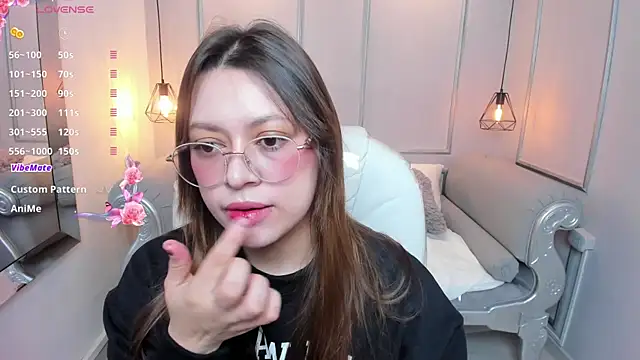 Snapshot of Lanna18 chatting on 11.04.25 Lanna18 online show from 11.04.25