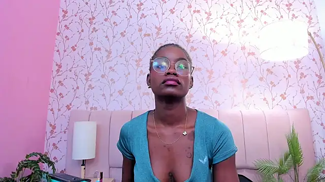 amber-hill online show from 11.08.25