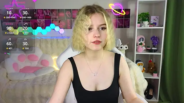 Snapshot of Dragonwind chatting on 03.17.25 Dragonwind online show from 03.17.25