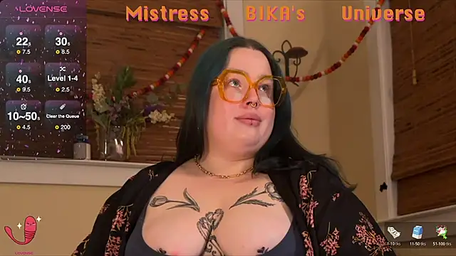 MissBika online show from 03.04.25