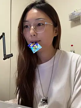 Sweet-Angel999 online show from 12.18.25