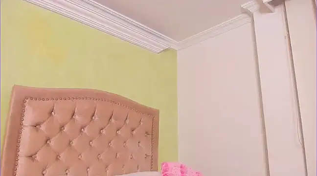 Luciluu20 online show from 02.04.25