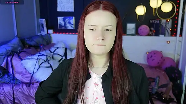 Lily Moonlight online show from 02.20.26