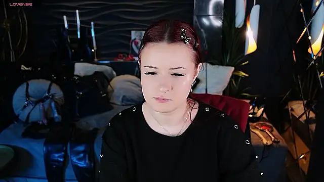 Lily Moonlight online show from 03.10.26