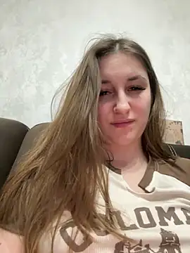 Strawberryyyyik online show from 12.30.24