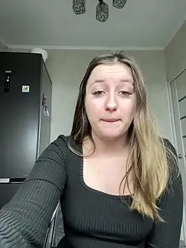Strawberryyyyik online show from 01.06.25