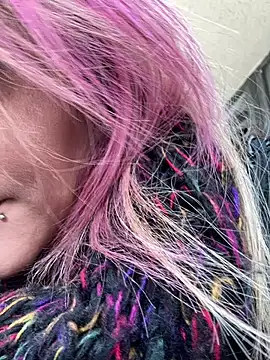 ZoeMesmerize online show from 01.05.25