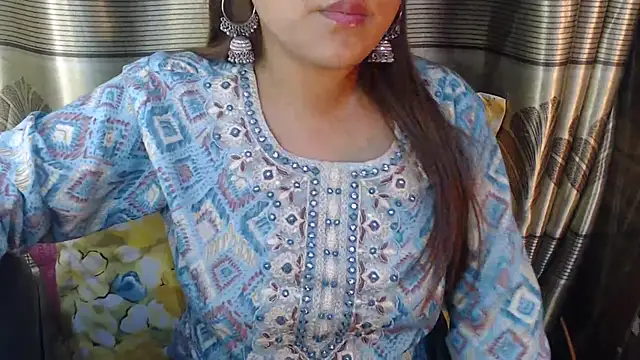 queen angelina online show from 01.15.26