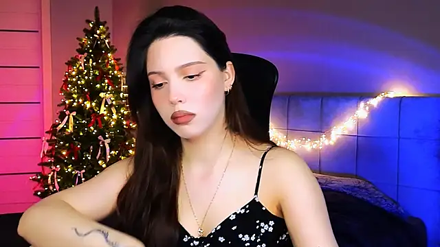 Stacy Gonzales  online show from 01.05.25