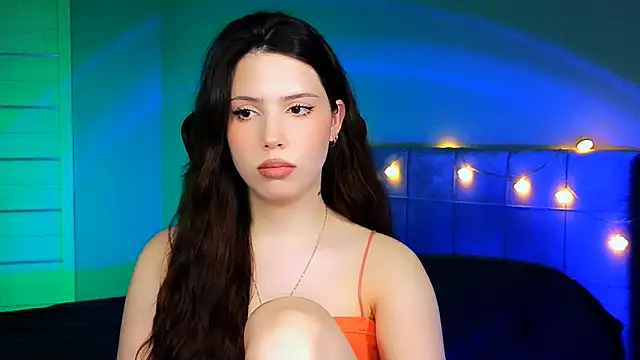 Stacy Gonzales  online show from 02.05.25