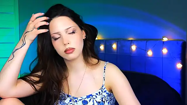 Stacy Gonzales  online show from 03.11.25