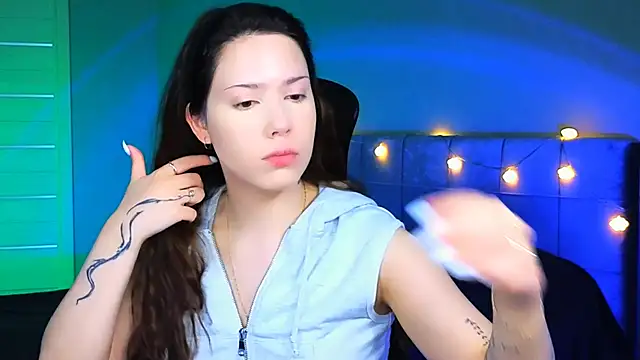 Stacy Gonzales  online show from 03.20.25