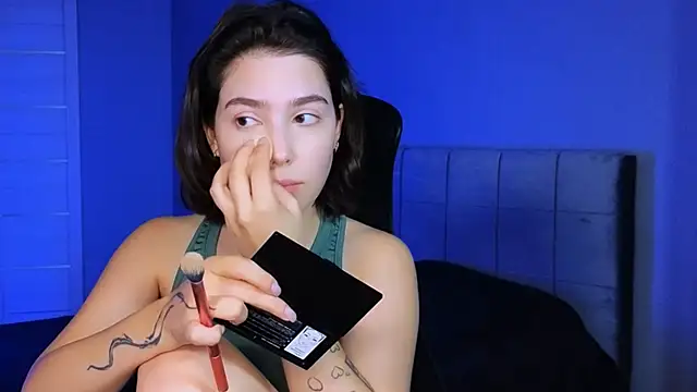 Stacy Gonzales  online show from 09.14.25