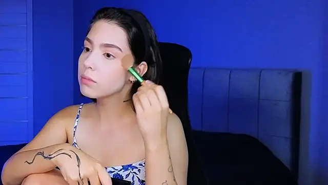 Stacy Gonzales  online show from 09.18.25