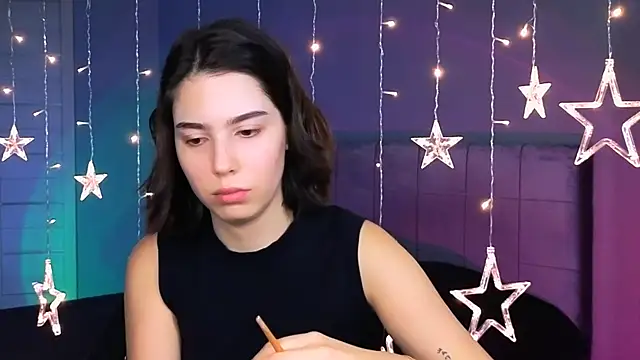 Stacy Gonzales  online show from 10.05.25