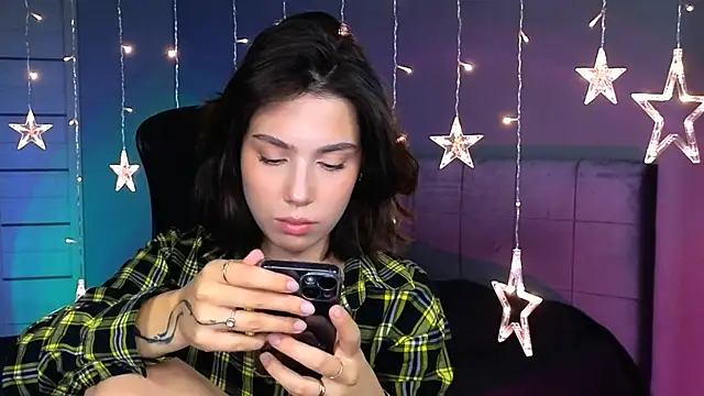 Stacy Gonzales  online show from 10.18.25