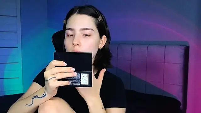 Stacy Gonzales  online show from 12.17.25