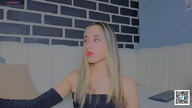 Goddivaa online show from 02.20.26