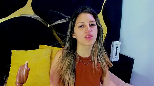 GiaRoussel online show from 11.25.25