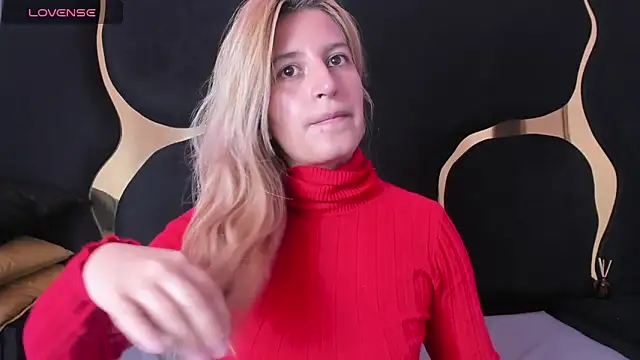 GiaRoussel online show from 02.04.26