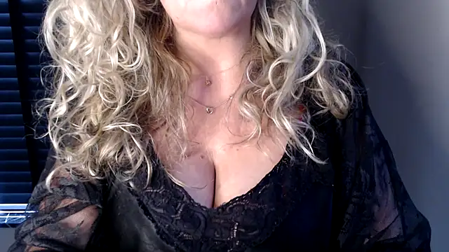 JenniLowen online show from 01.02.25