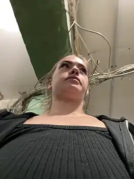 Snapshot of -Sexy_Barbie- chatting on 12.13.24 -Sexy Barbie- online show from 12.13.24