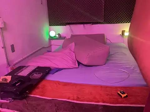 thesummerboy online show from 10.01.25