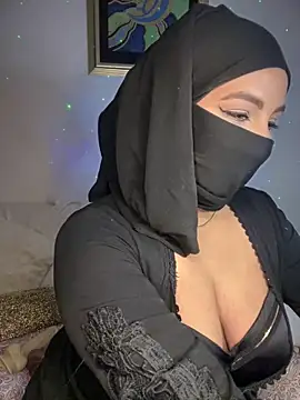 Zeynep-Lahsen online show from 12.17.24