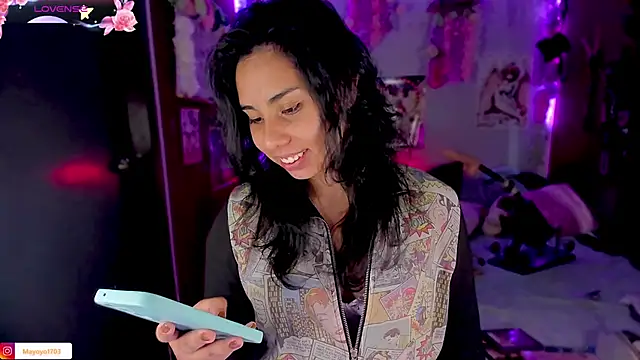 kiki cavilll online show from 03.18.25