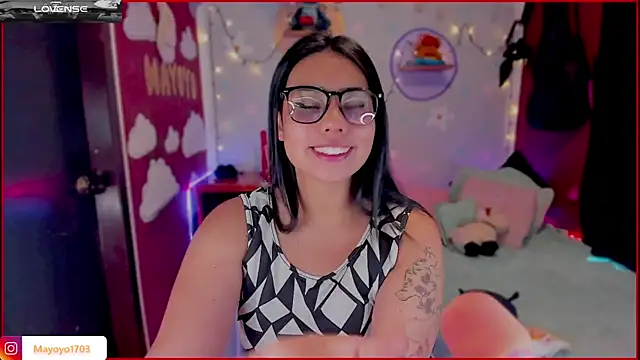 kiki cavilll online show from 10.10.25