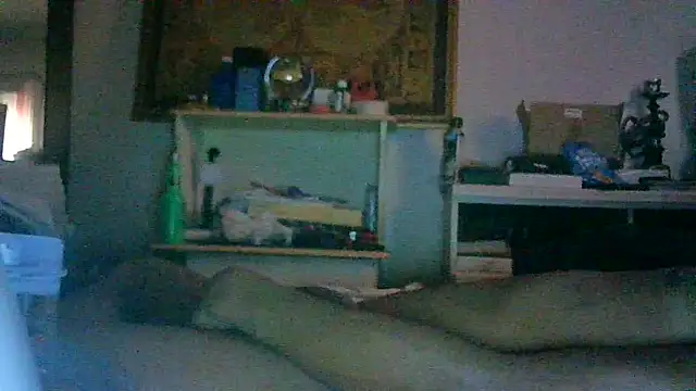 Snapshot of DI4MOND_FIR3 chatting on 10.04.25 DI4MOND FIR3 online show from 10.04.25