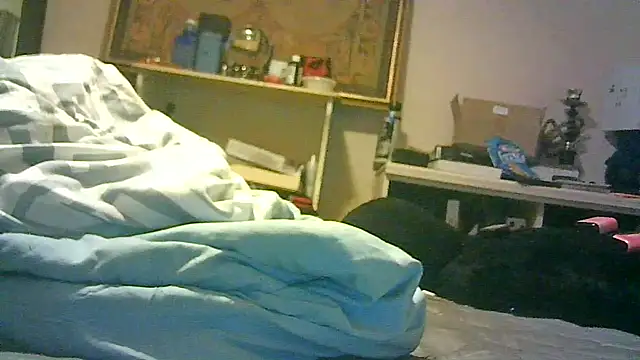 Snapshot of DI4MOND_FIR3 chatting on 10.18.25 DI4MOND FIR3 online show from 10.18.25