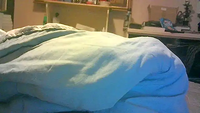 Snapshot of DI4MOND_FIR3 chatting on 10.25.25 DI4MOND FIR3 online show from 10.25.25