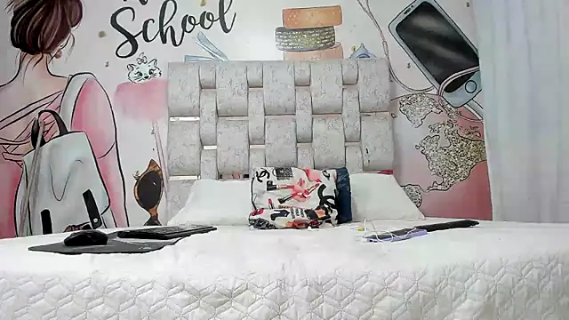 KOURTNEY-- online show from 01.11.25