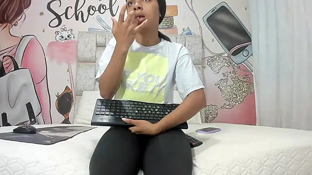 KOURTNEY-- online show from 01.14.25