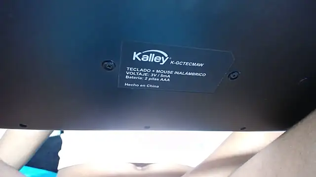 KOURTNEY-- online show from 09.21.25