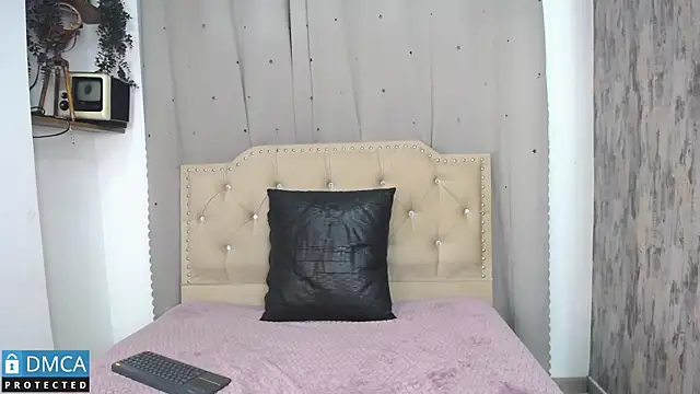 CataFox  online show from 03.04.25