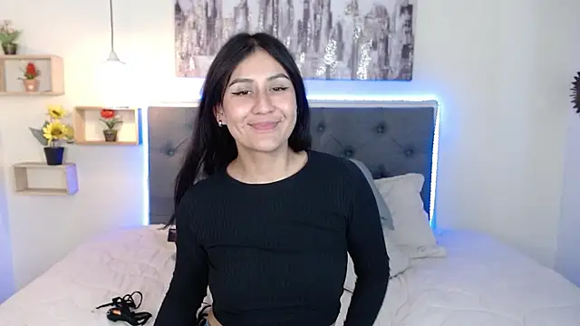 Snapshot of mia_aira chatting on 01.23.25 mia aira online show from 01.23.25