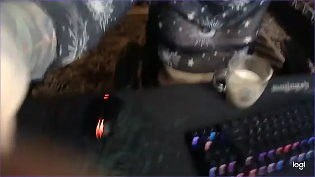 Snapshot of BroadFantasy chatting on 12.04.24 BroadFantasy online show from 12.04.24