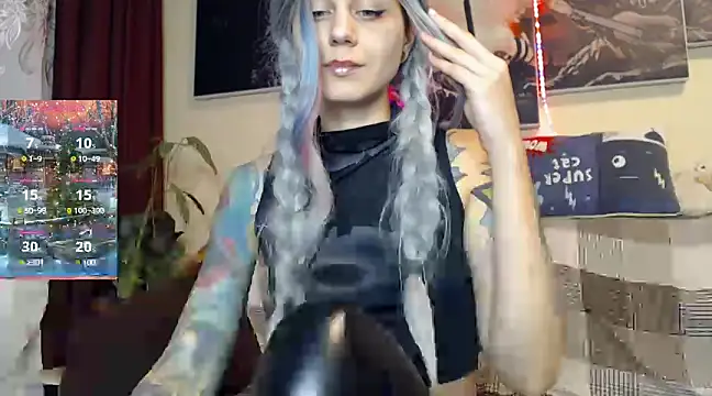 Snapshot of BroadFantasy chatting on 12.17.24 BroadFantasy online show from 12.17.24