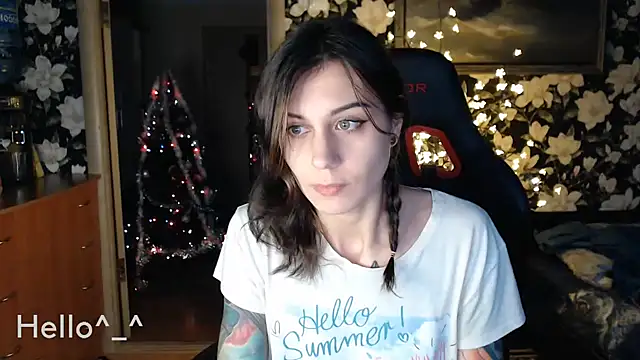 Snapshot of BroadFantasy chatting on 01.26.25 BroadFantasy online show from 01.26.25