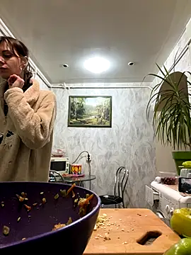 Snapshot of BroadFantasy chatting on 10.19.25 BroadFantasy online show from 10.19.25