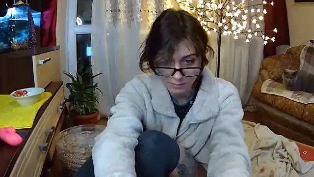 Snapshot of BroadFantasy chatting on 10.26.25 BroadFantasy online show from 10.26.25