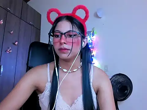  ALLYSON18  online show from 01.05.25