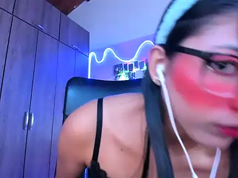  ALLYSON18  online show from 01.17.25